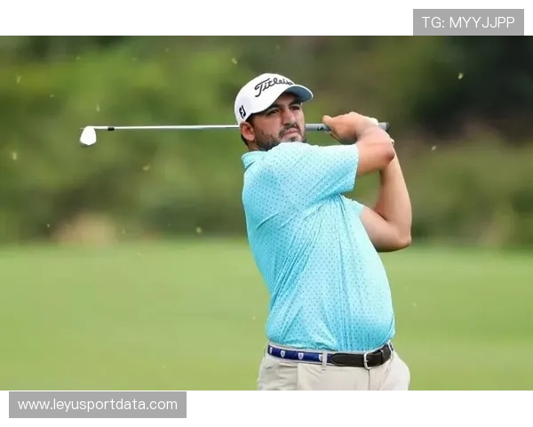 世界帆船锦标赛新西兰队逆风翻盘，科技材质船帆成制胜关键