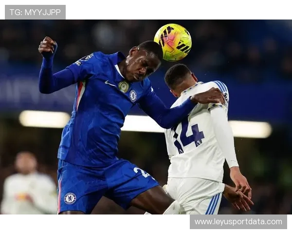 切尔西2-2战平利兹联，桑托斯表达失望情绪